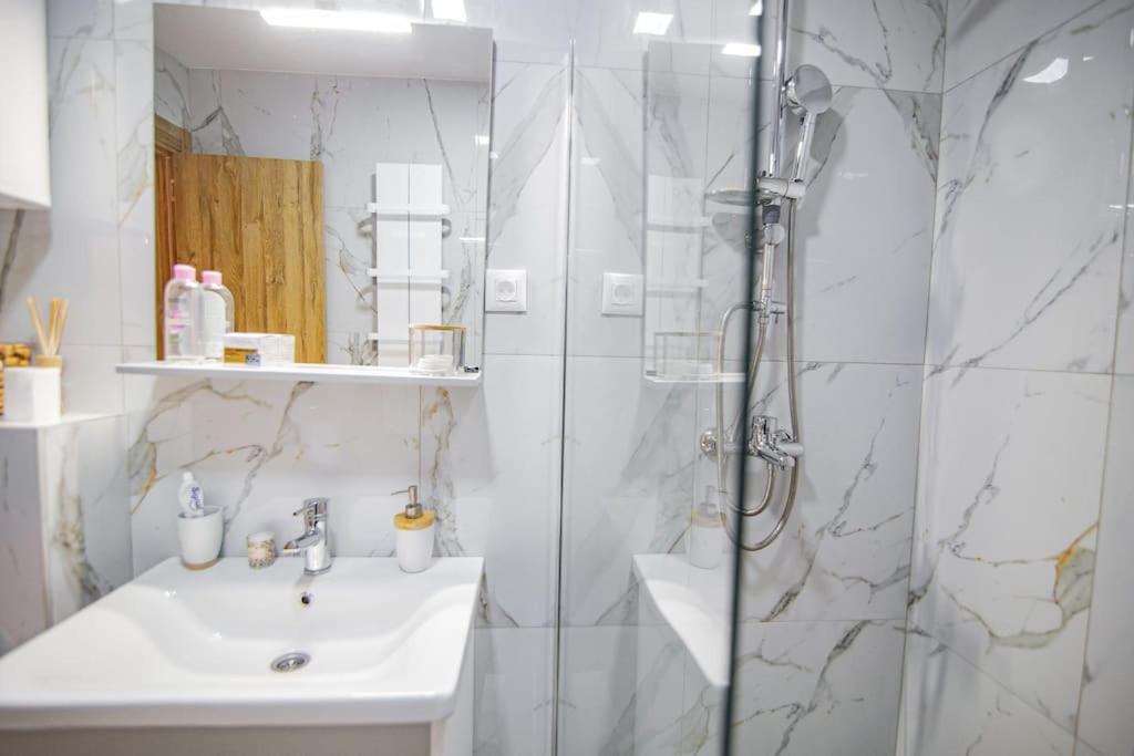 Viogor Prestige Forest Apartment